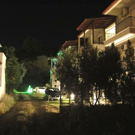 Polychrono Nikos Apartment Ngoại thất bức ảnh